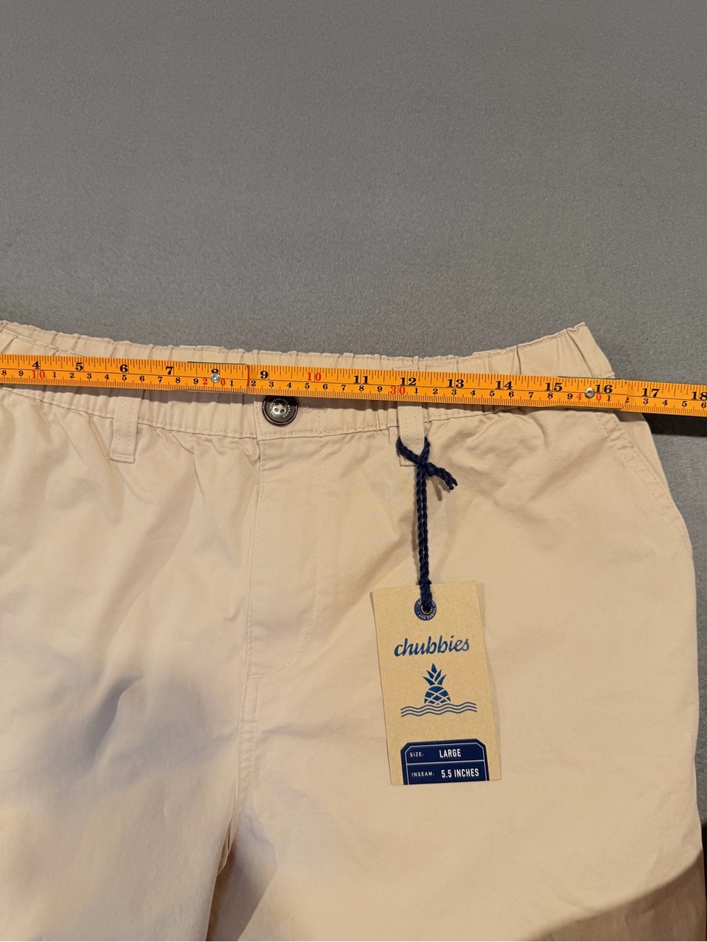 chubbies Men’s Tan Flat Front Casual Shorts - Picture 2 of 4